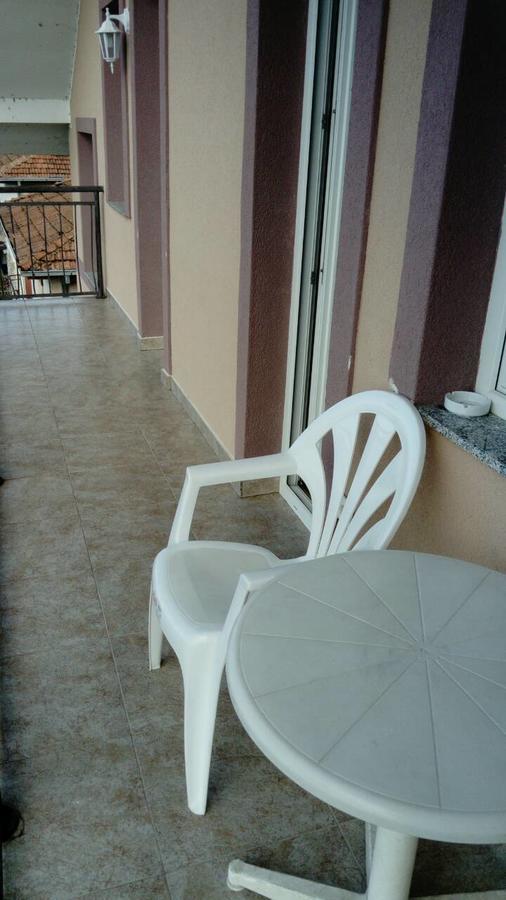 Guesthouse Zimovski Pestani Kültér fotó